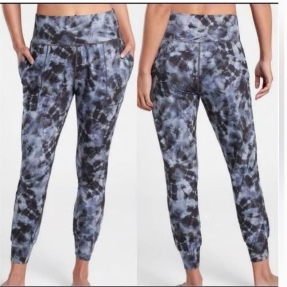 Athleta *LiKE NEW* Tie-Dye Salutation Printed Jogger - Blue & Black